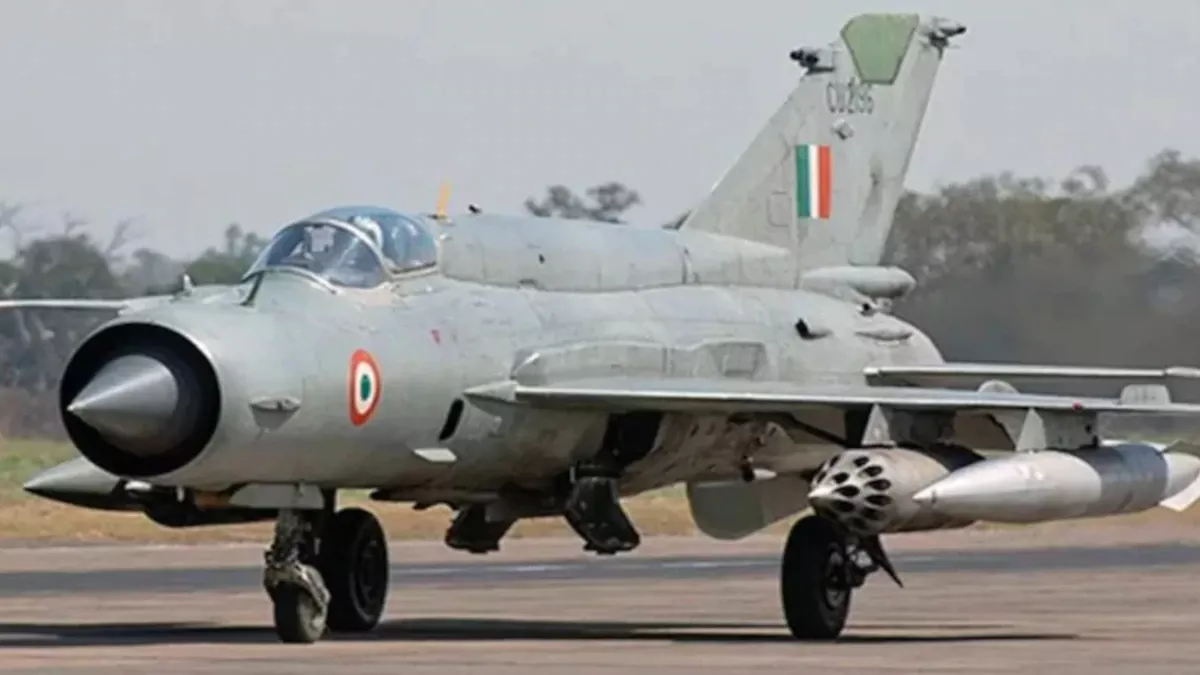 MiG-21 Fighter Jet Retirement: 62 साल की सेवा के बाद विदाई | Flying Coffin का सच