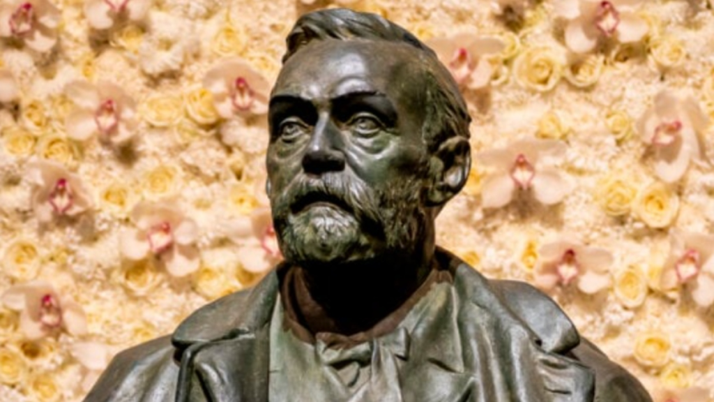 Trump with Netanyahu Nobel Peace Prize Letter in White House