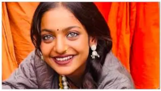 Monalisa Movie Release: महाकुंभ वाली मोनालिसा की फिल्म कब होगी रिलीज |