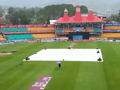 IND vs AFG 1st ODI Live Updates: धर्मशाला में बारिश का विलेन अवतार, रोहित शर्मा की बढ़ी टेंशन!