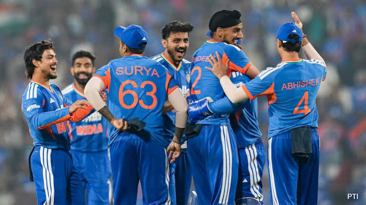India vs New Zealand Live Score: भारत को 21 गेंदों में 35 रन की जरूरत